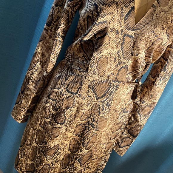 Lovestitch dress size medium - Picture 7 of 11